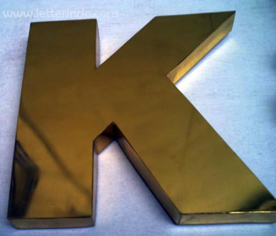 jasa produksi huruf timbul kuningan murah di jakarta dan tangerang